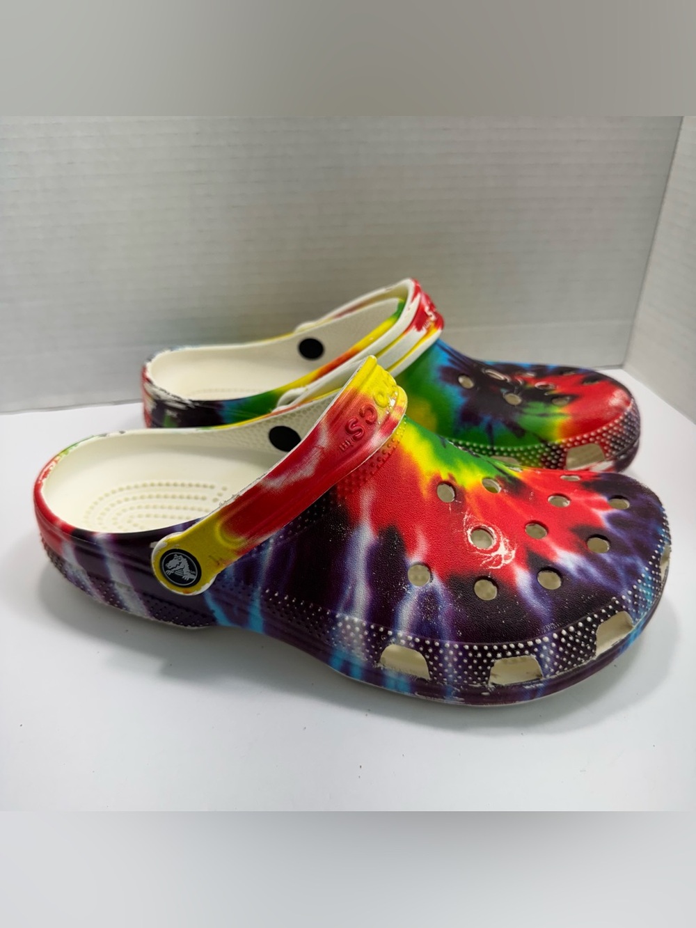 Crocs Unisex Classic Multicolor Tie Dye Clogs, Men 7/Women 9